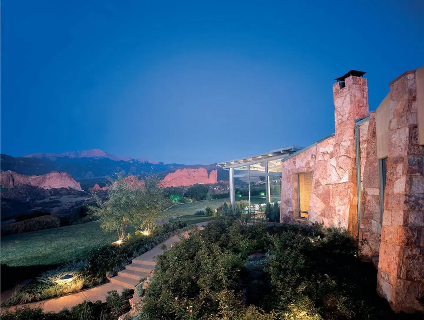 Lodge at Garden of the Gods Club EXTERIOR