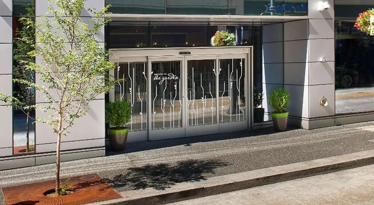Hilton Garden Inn Pittsburgh Downtown EXTERIOR