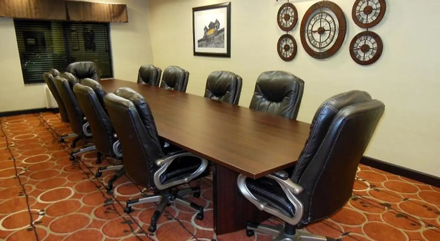 Holiday Inn Express & Suites Washington - Meadow Lands by IHG Konferenz