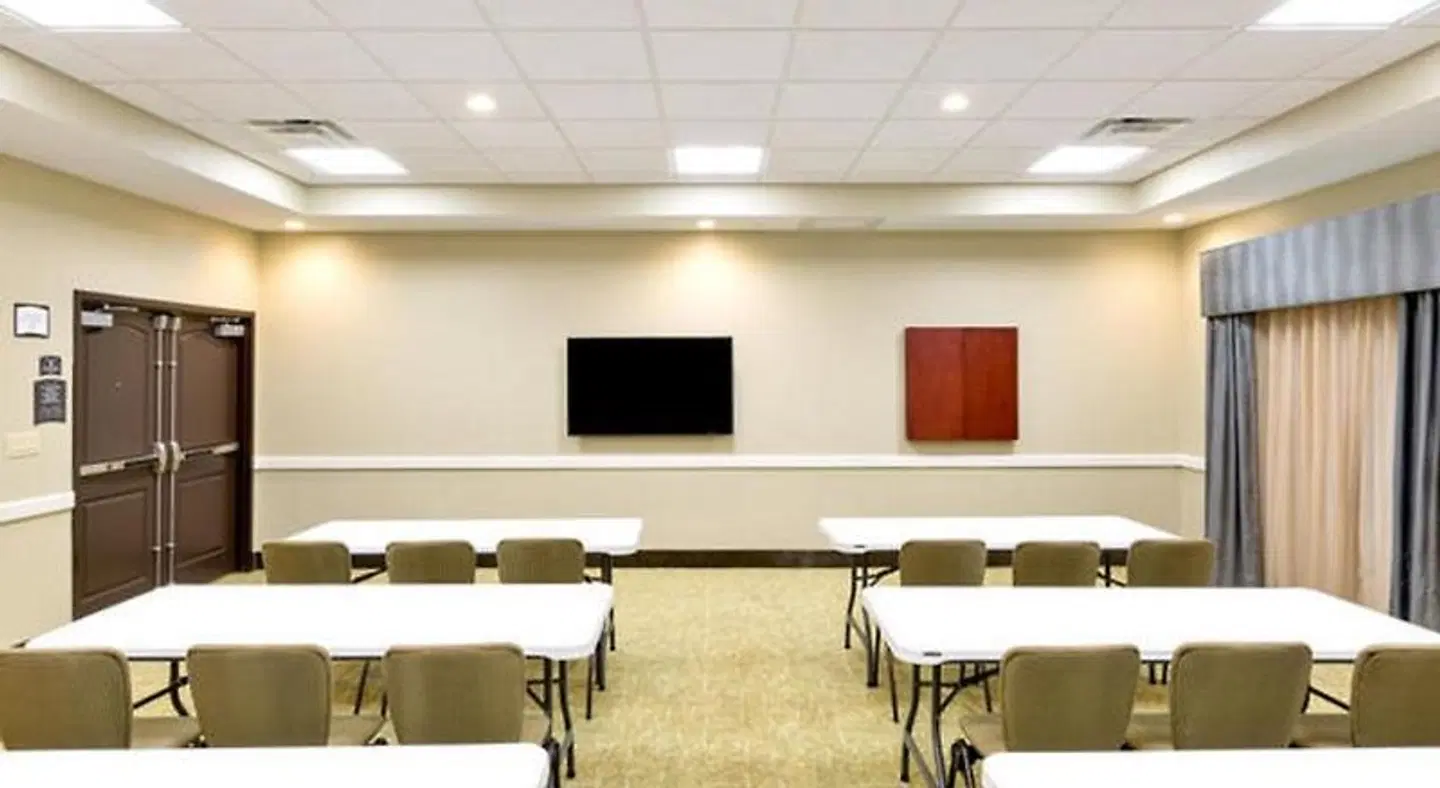 Staybridge Suites College Station by IHG Konferenz