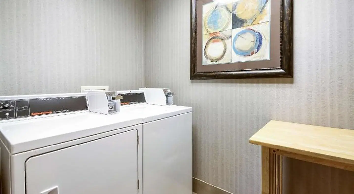 Hampton Inn West Badezimmer