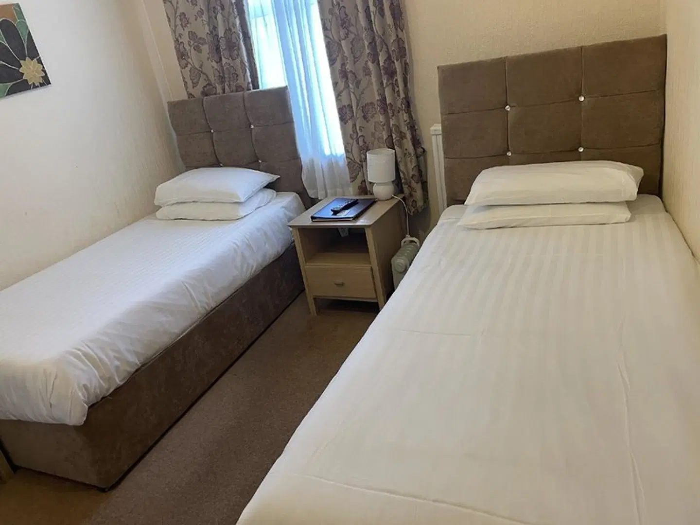 Crossways Guest House ROOM_EXAMPLE