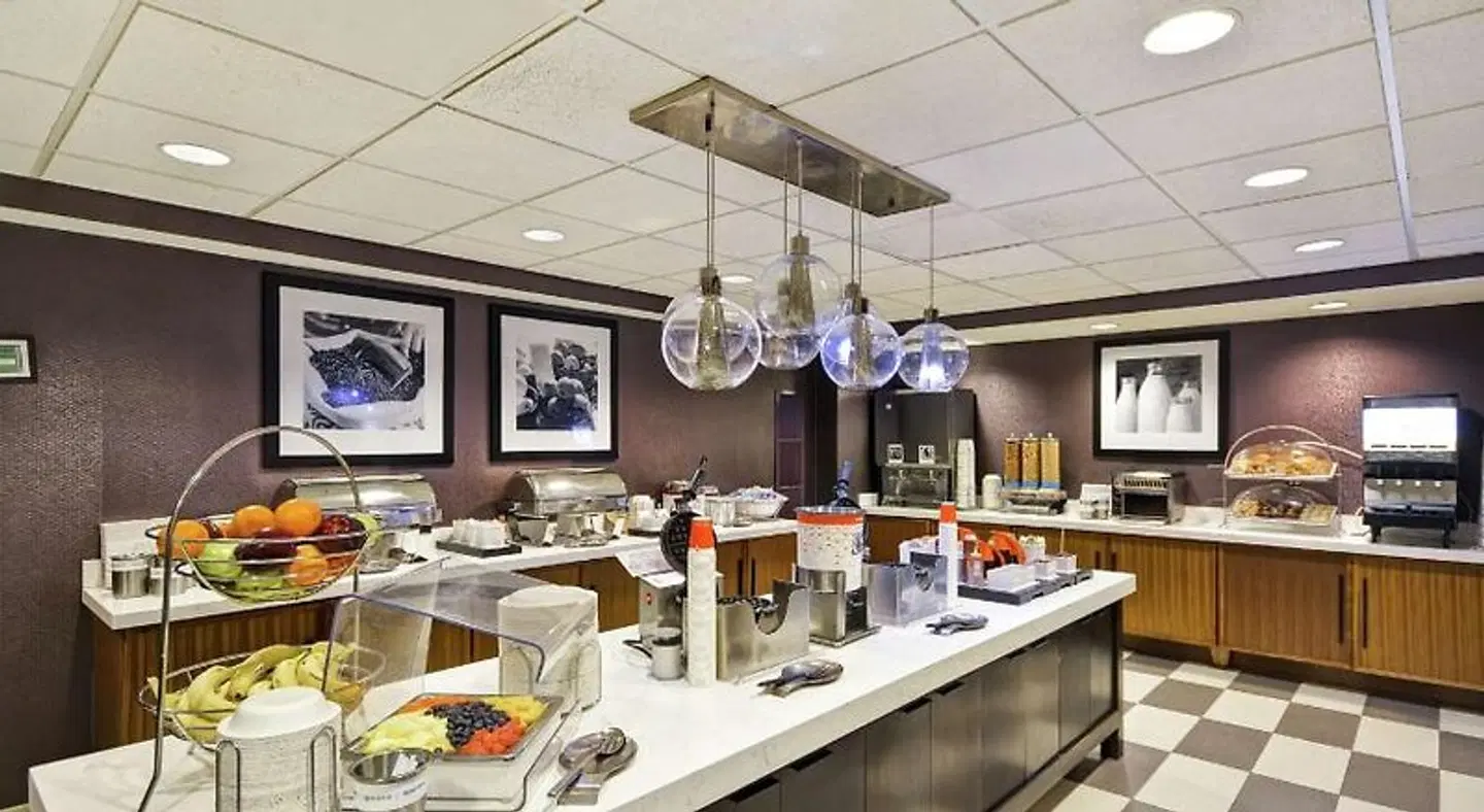 Hampton Inn & Suites Columbus-Easton Area Restaurant