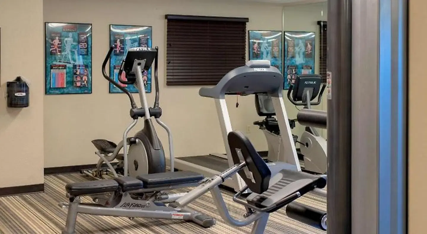 Sonesta Simply Suites Pittsburgh Airport SPORTS_AND_LEISURE
