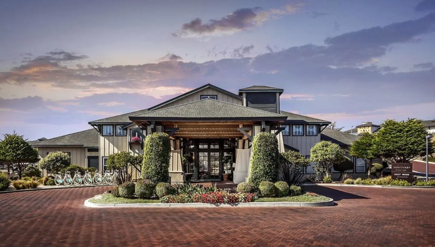 Sanctuary Beach Resort EXTERIOR