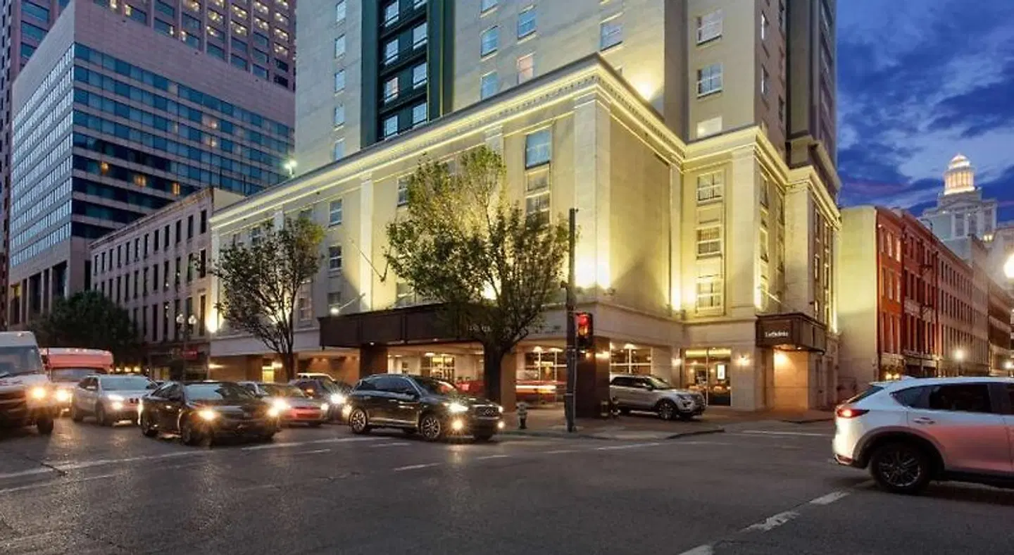 La Quinta Inn & Suites New Orleans Downtown EXTERIOR