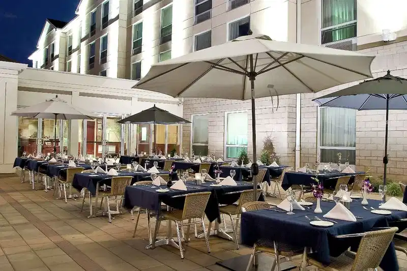 Hilton Garden Inn Montreal Airport – Hotelfoto