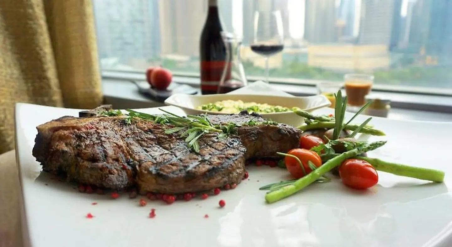 Traders Hotel Kuala Lumpur Restaurant