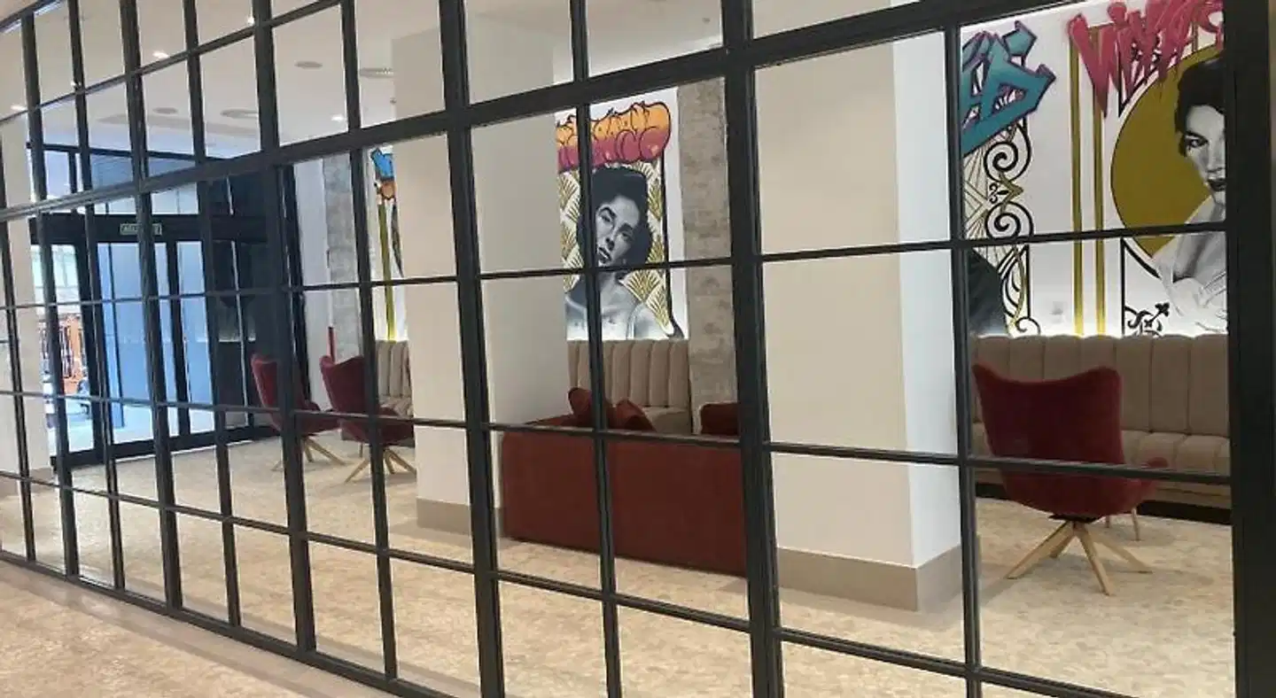 DormirDCine Alicante Lobby