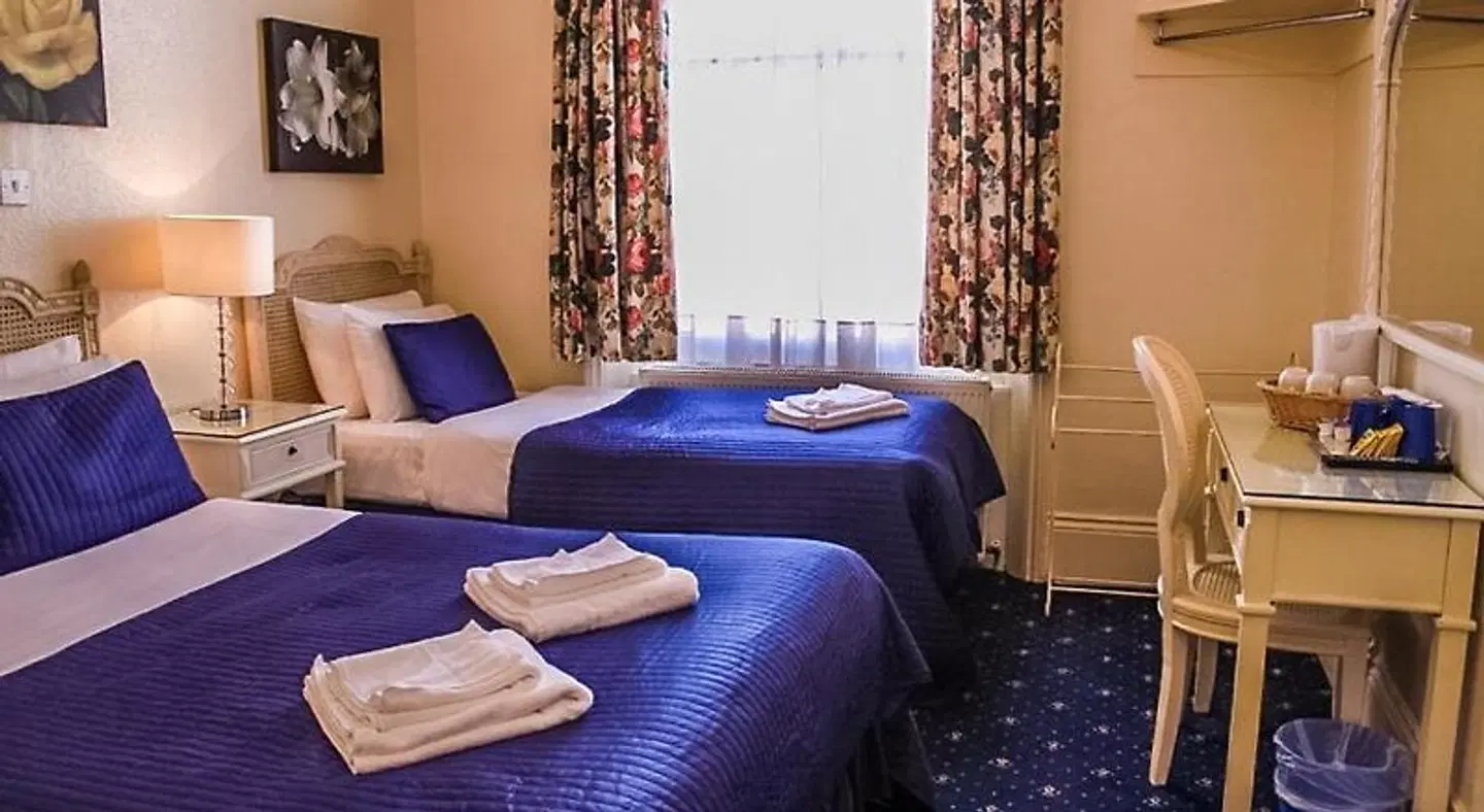 Blades - B&B ROOM_EXAMPLE