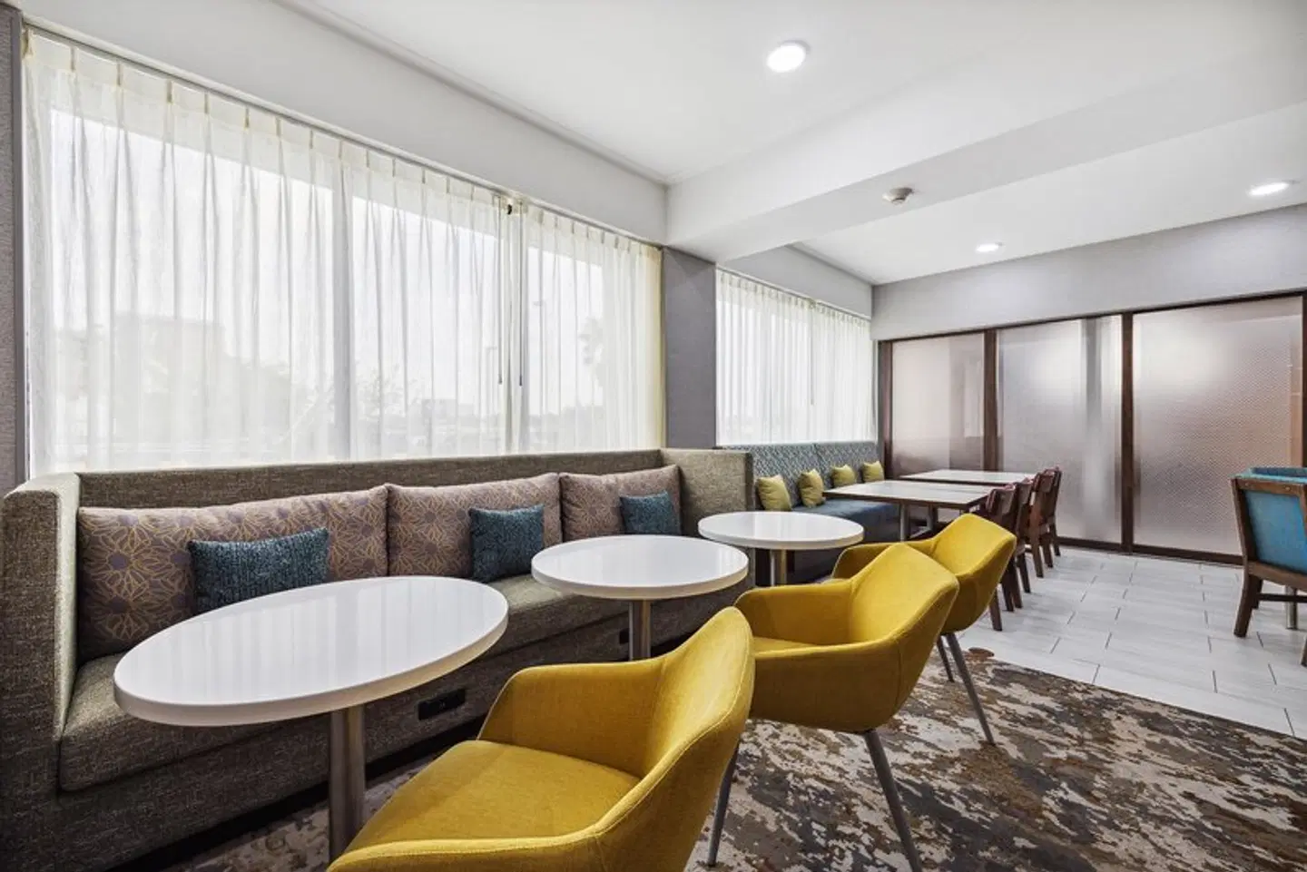 Hampton Inn Houston-Brookhollow Badezimmer