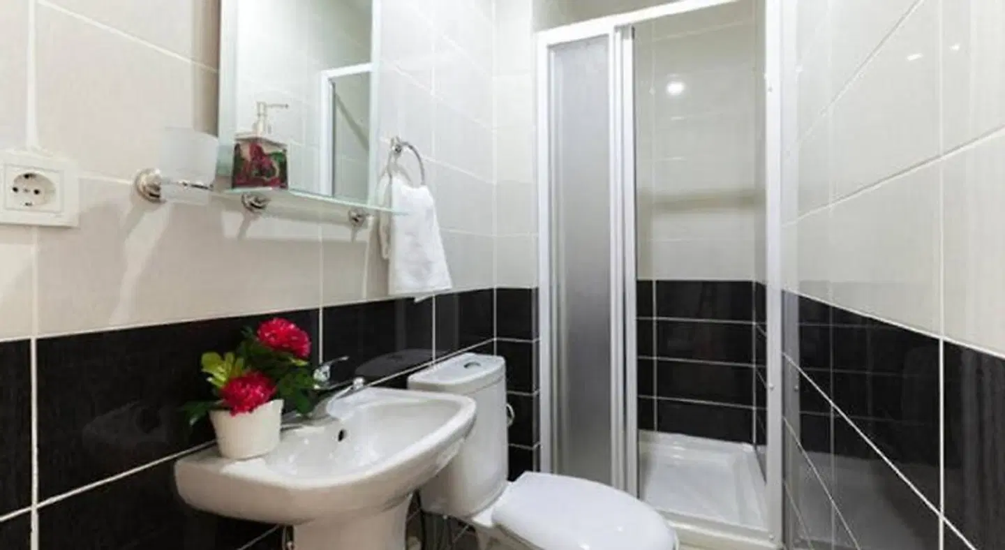 Otantik Guesthouse Badezimmer