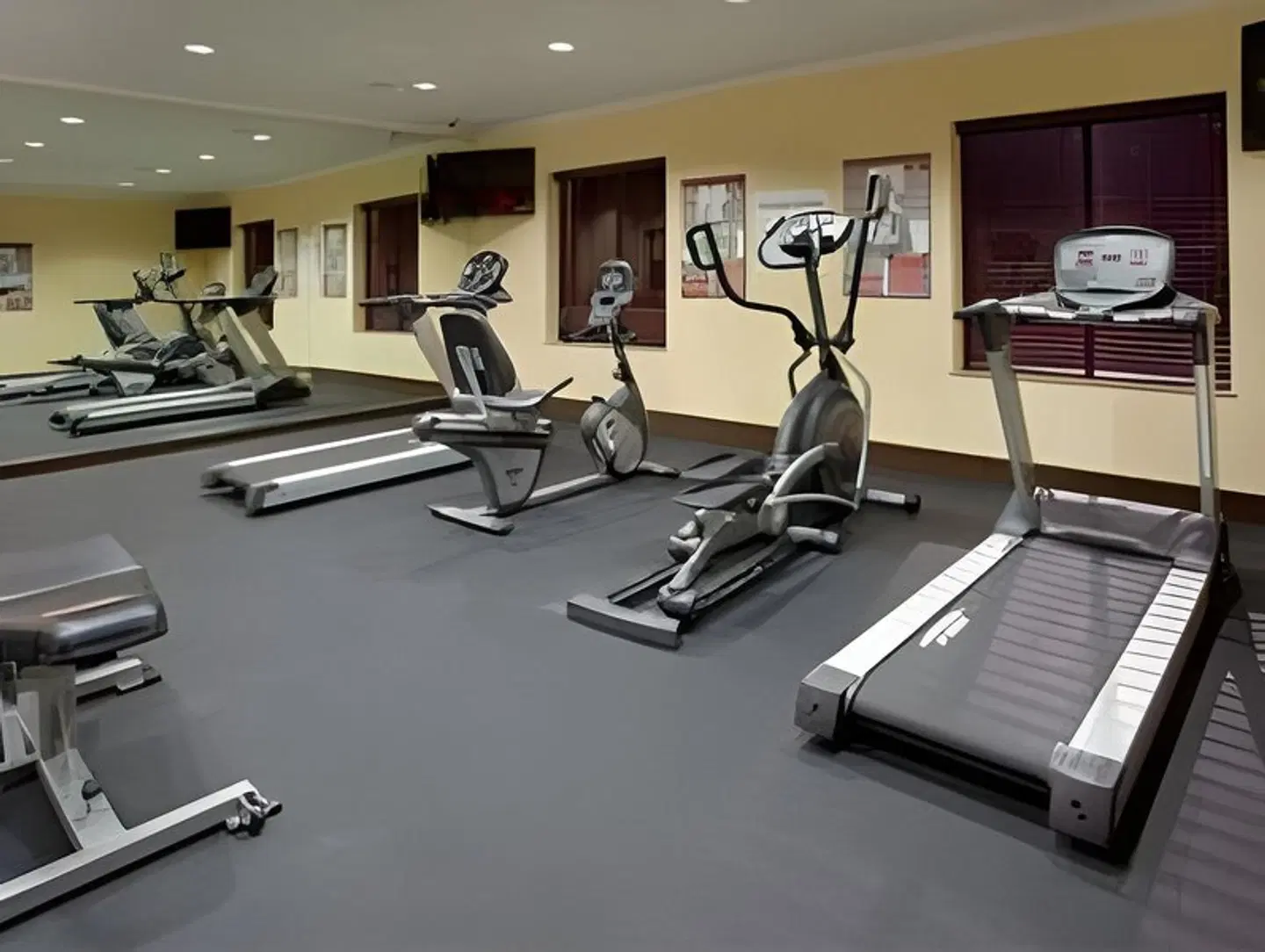 Holiday Inn Express & Suites Katy by IHG SPORTS_AND_LEISURE