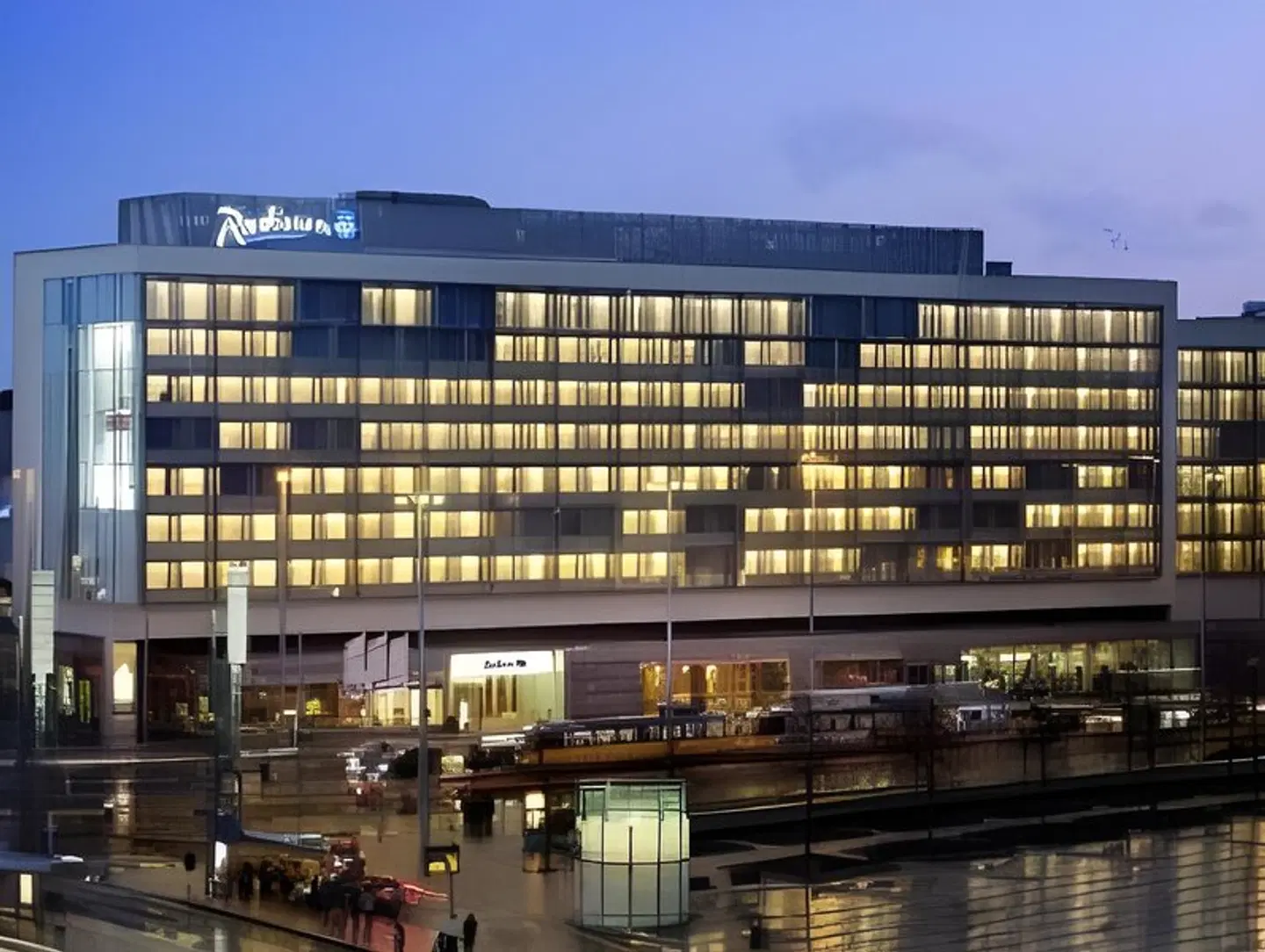 Radisson Blu Hotel, Leipzig EXTERIOR