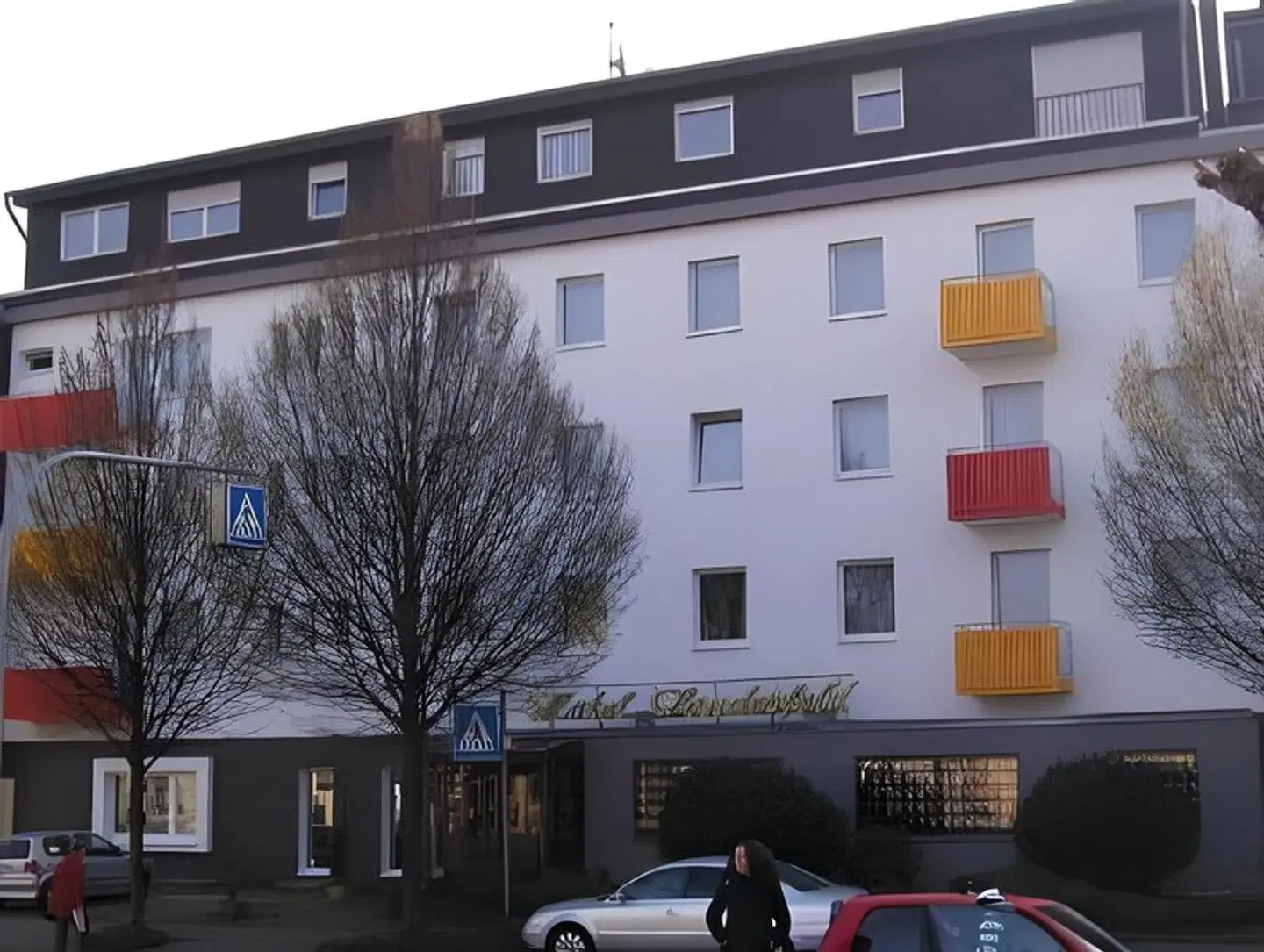 Sonderfeld EXTERIOR