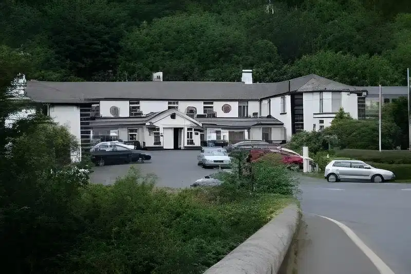Woodenbridge – Hotelfoto