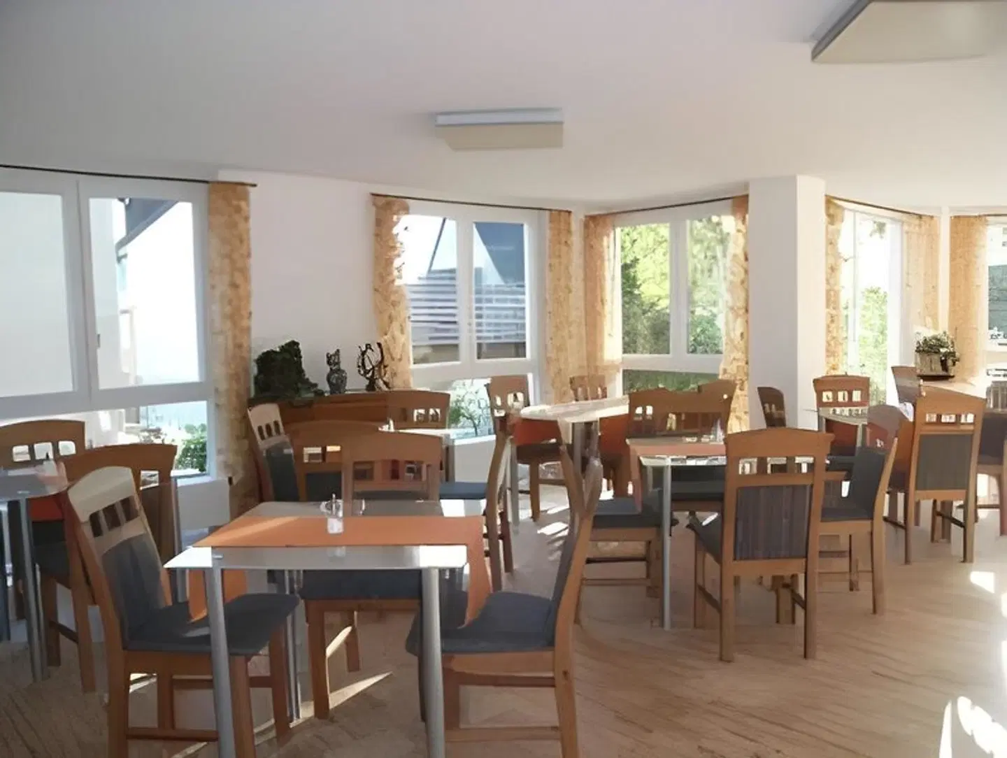 Merlin Restaurant