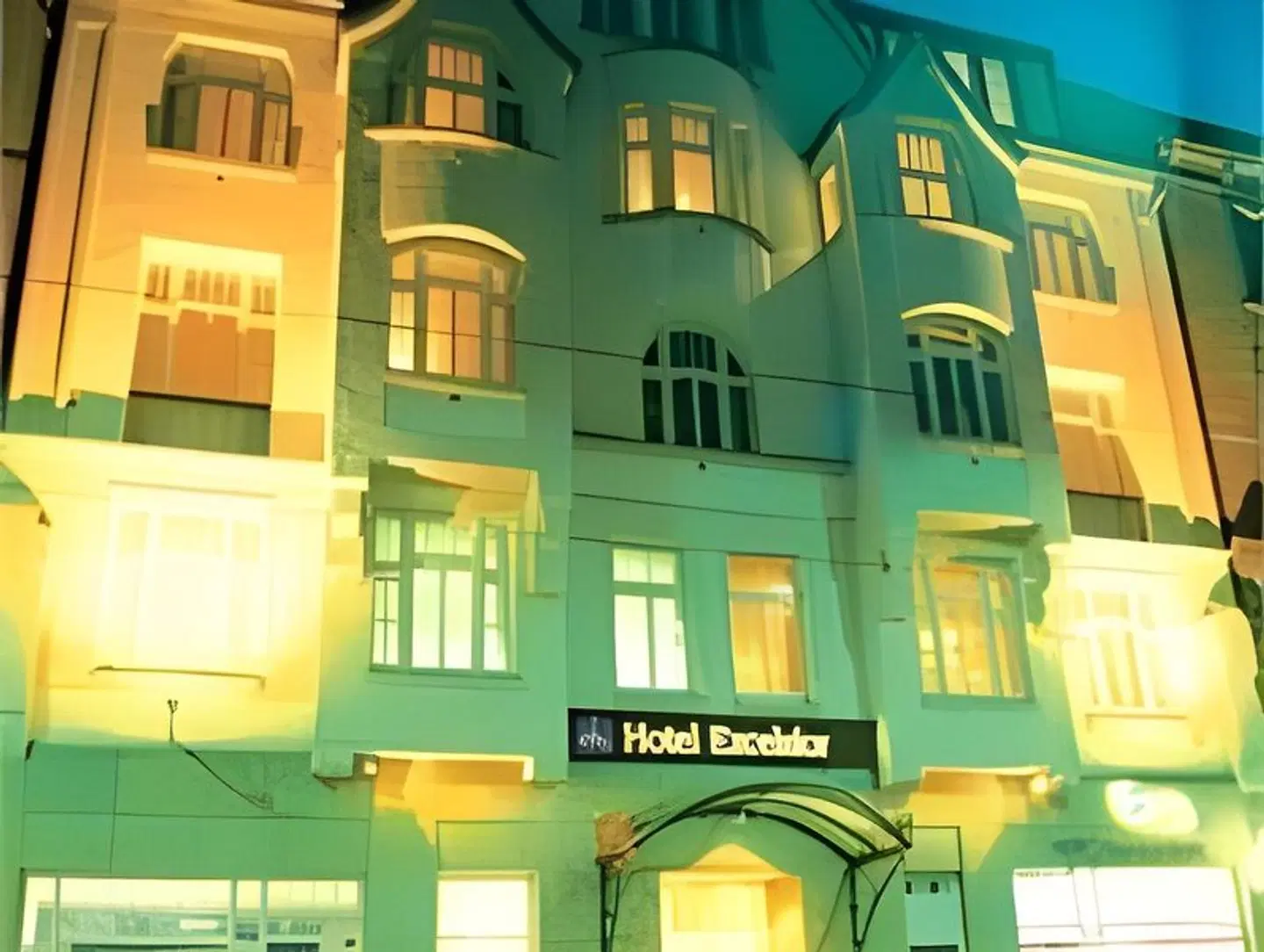 Carat EXTERIOR