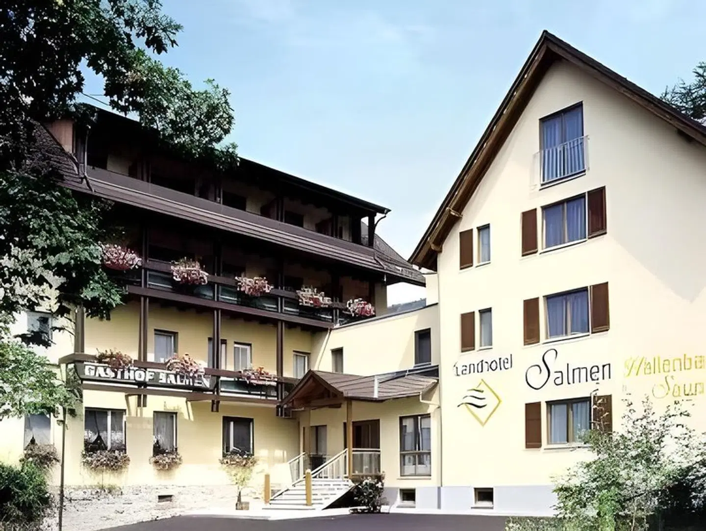 Salmen EXTERIOR