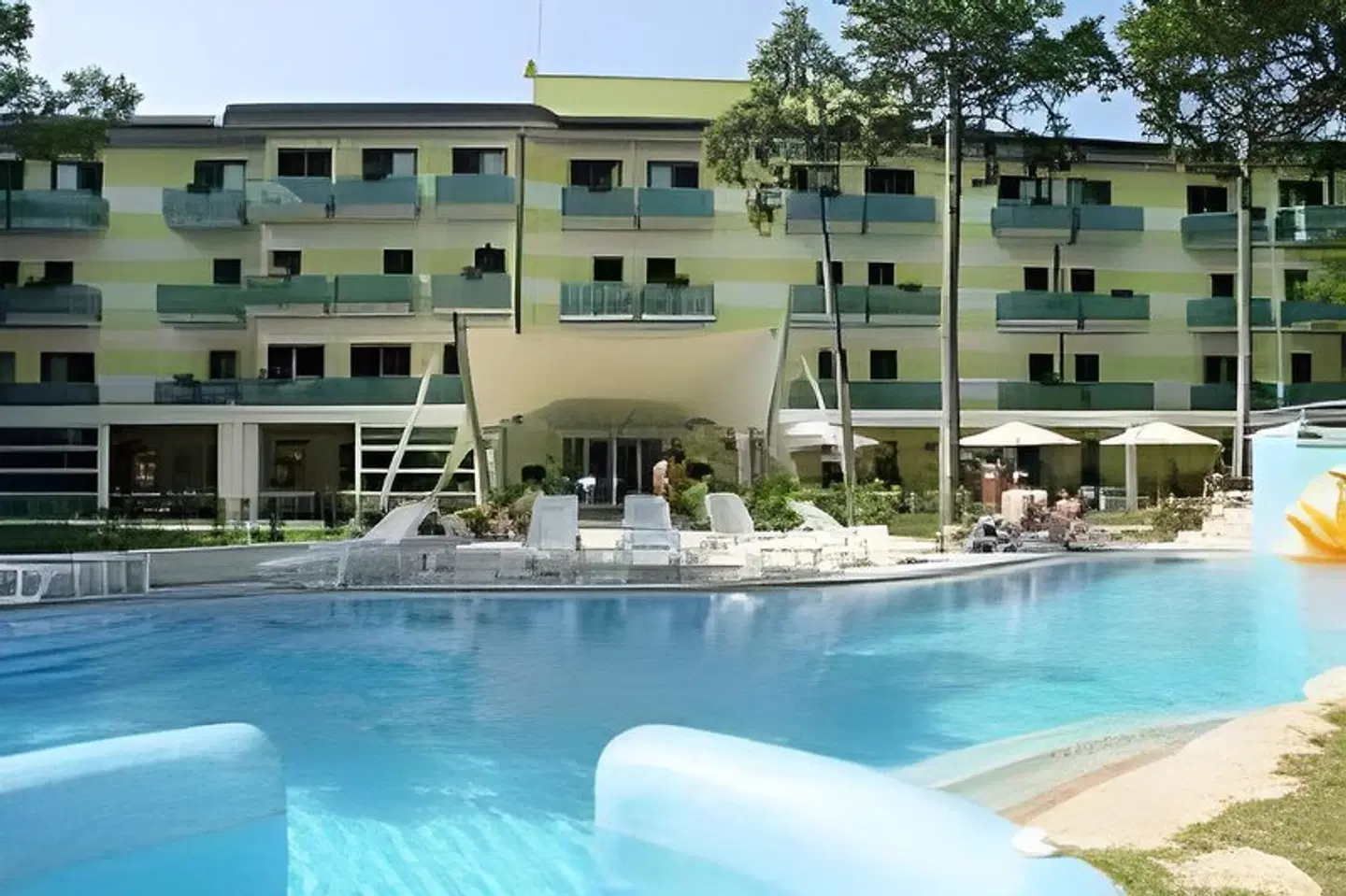 Hotel Mediterraneo OUTDOOR_POOL