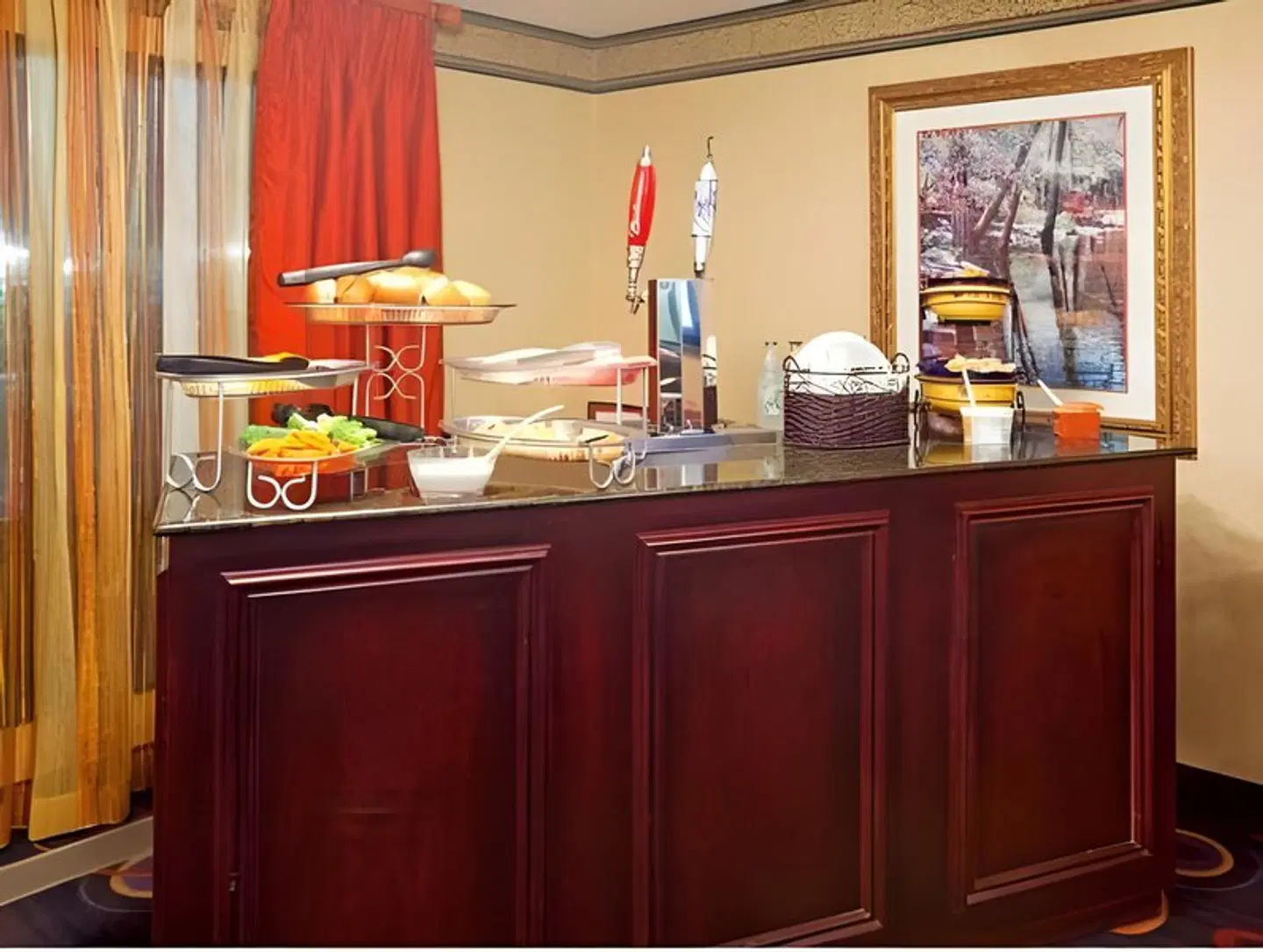 Holiday Inn Express & Suites Minneapolis (Golden Valley) by IHG Restaurant