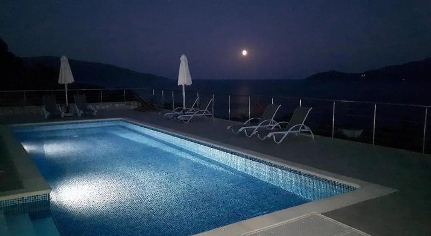 Verde e Mare Hallenbad