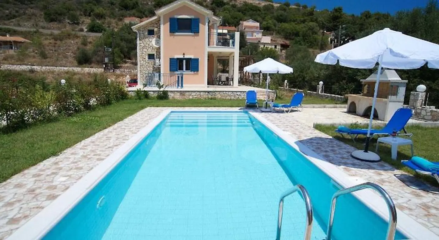 Regina Ioanna Villas OUTDOOR_POOL