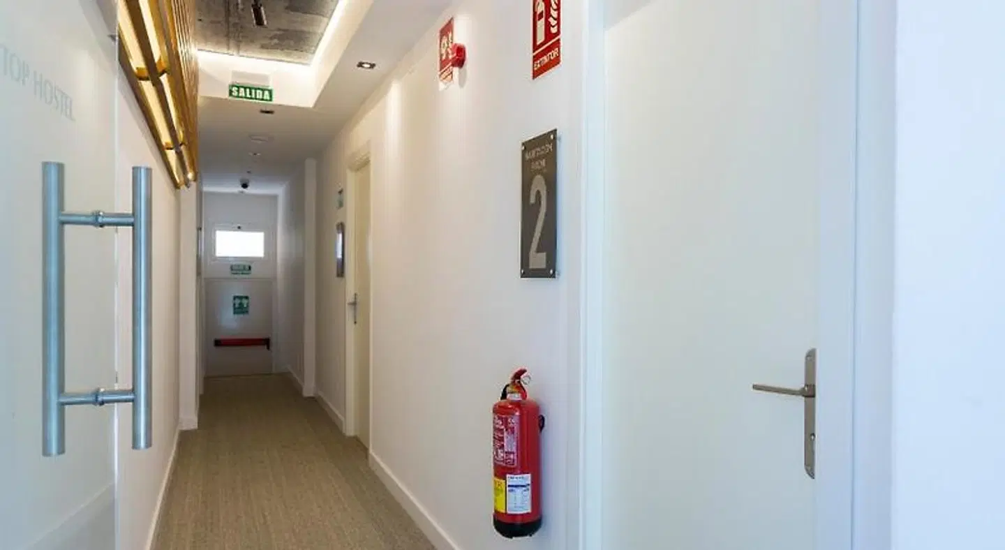 Malaga Stop Hostel AB LOUNGE_LOBBY
