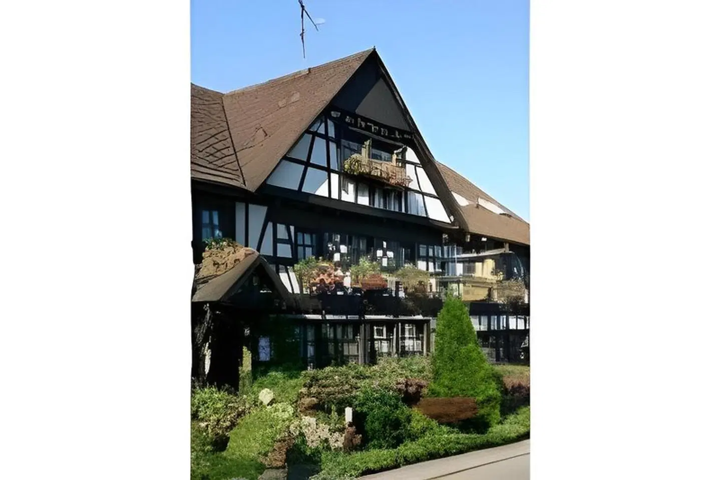 Engel EXTERIOR