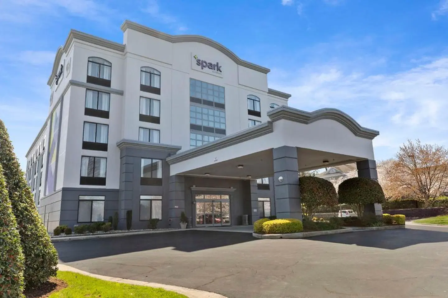 Spark by Hilton Greensboro EXTERIOR