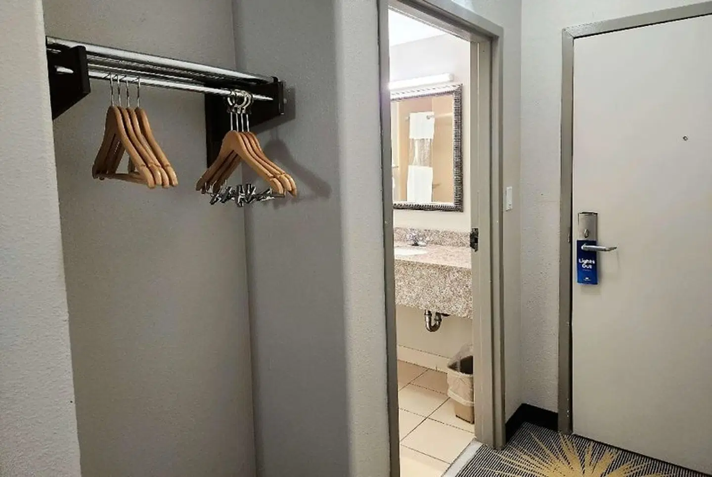 Days Inn by Wyndham LaPlace- New Orleans Badezimmer