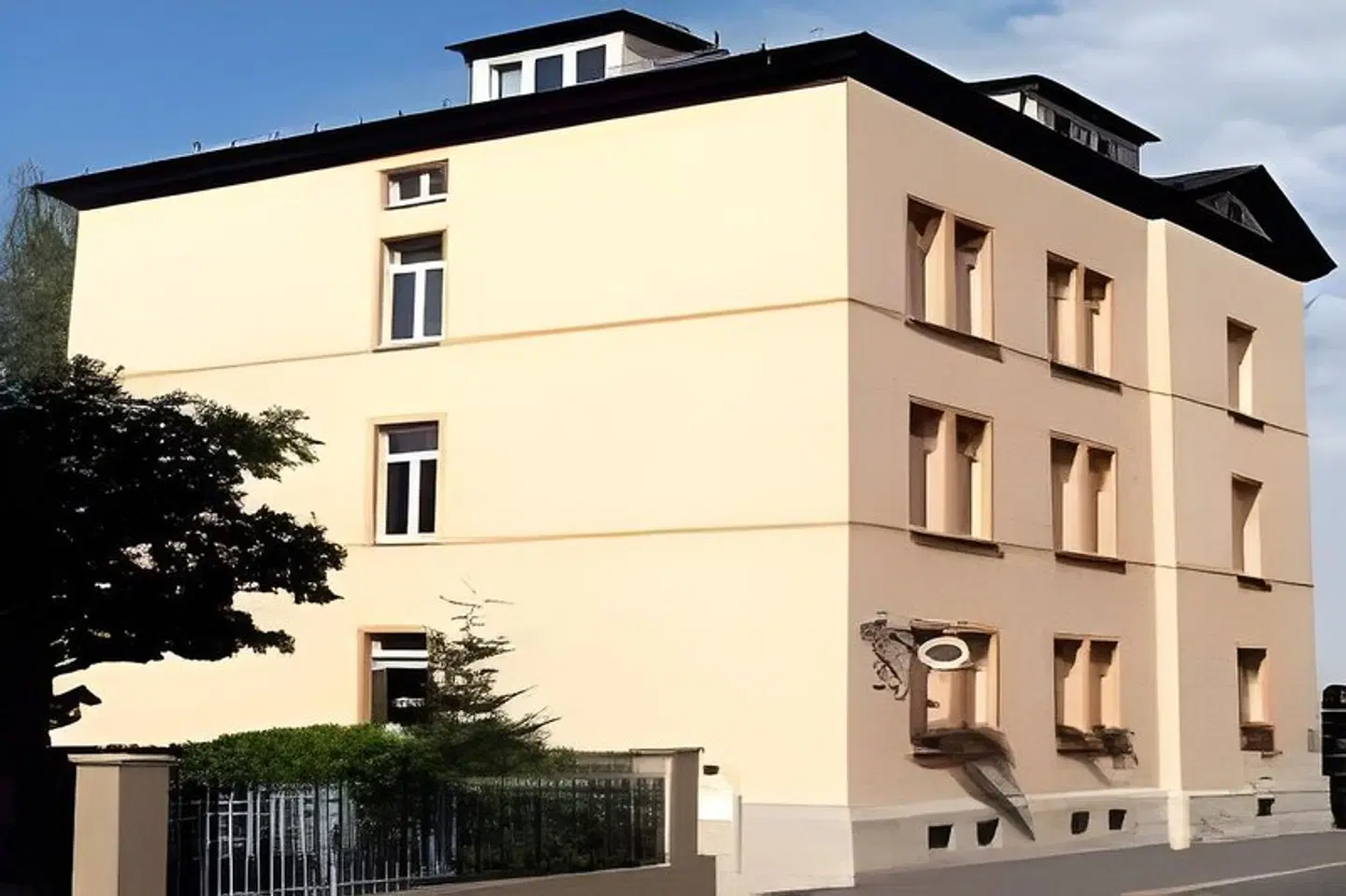 Savina EXTERIOR