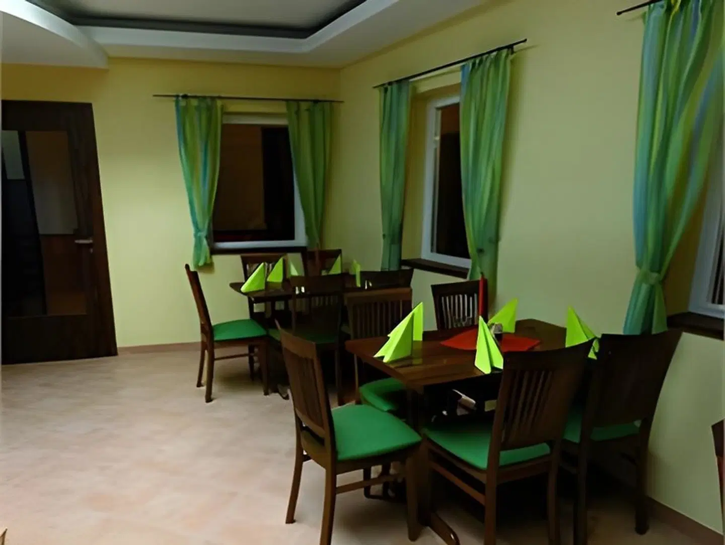 Hotel-Restaurant 1735 ROOM_EXAMPLE