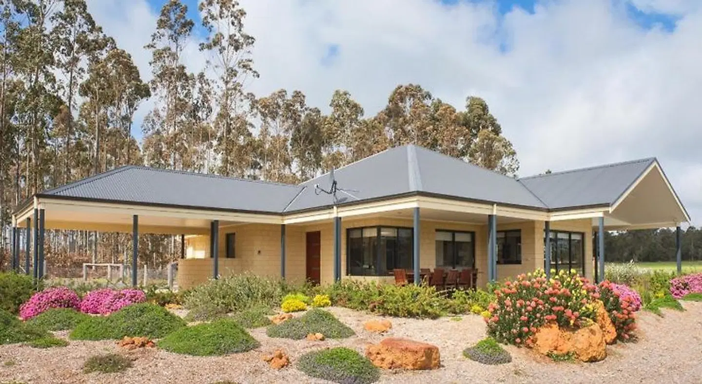 Redgate Forest Retreat EXTERIOR