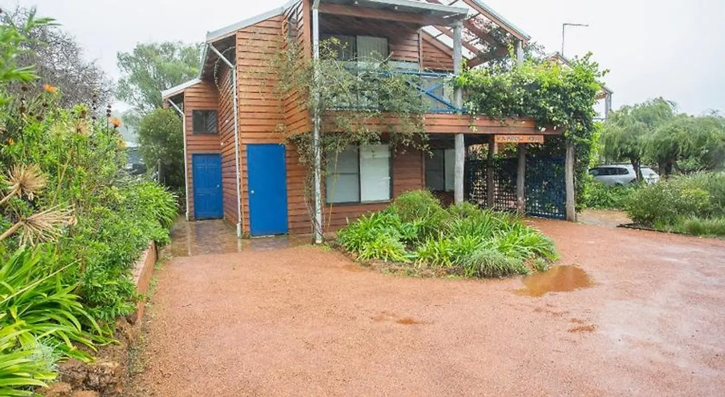 Rainbow House EXTERIOR