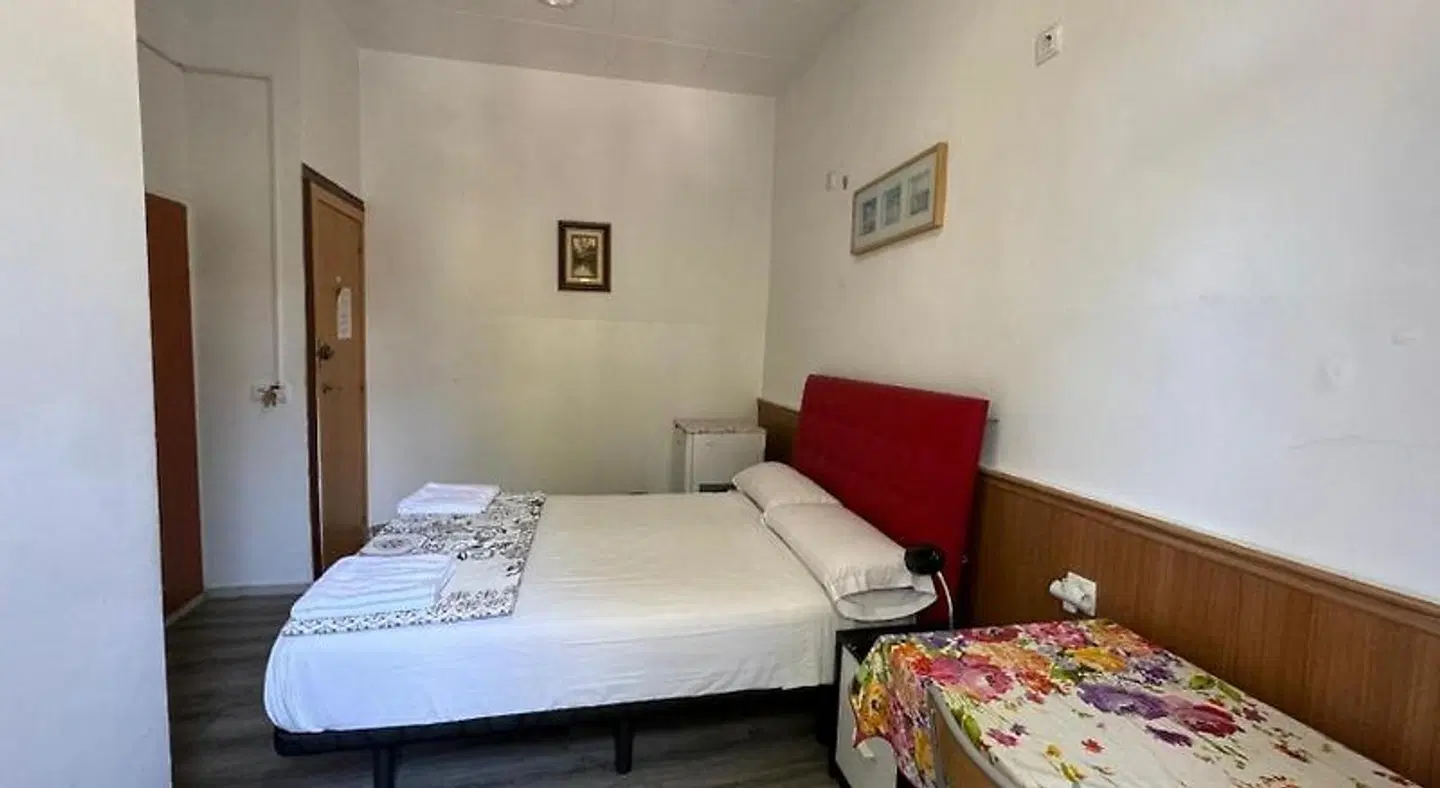 Hostal Mont Thabor ROOM_EXAMPLE