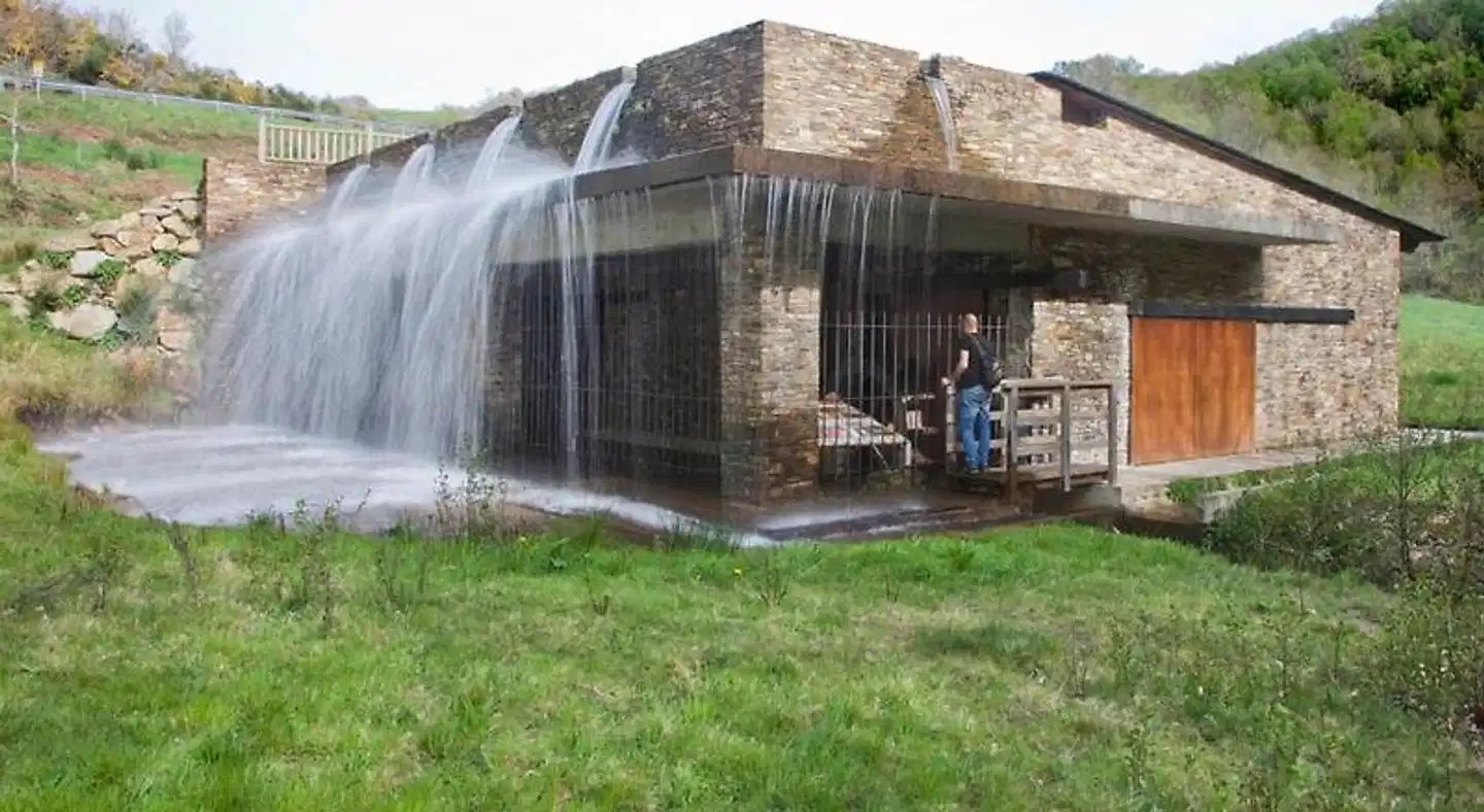 HOTEL RURAL OSCOS Aussenansicht