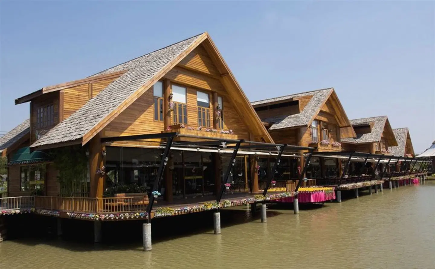 Bay Breeze Pattaya Bar