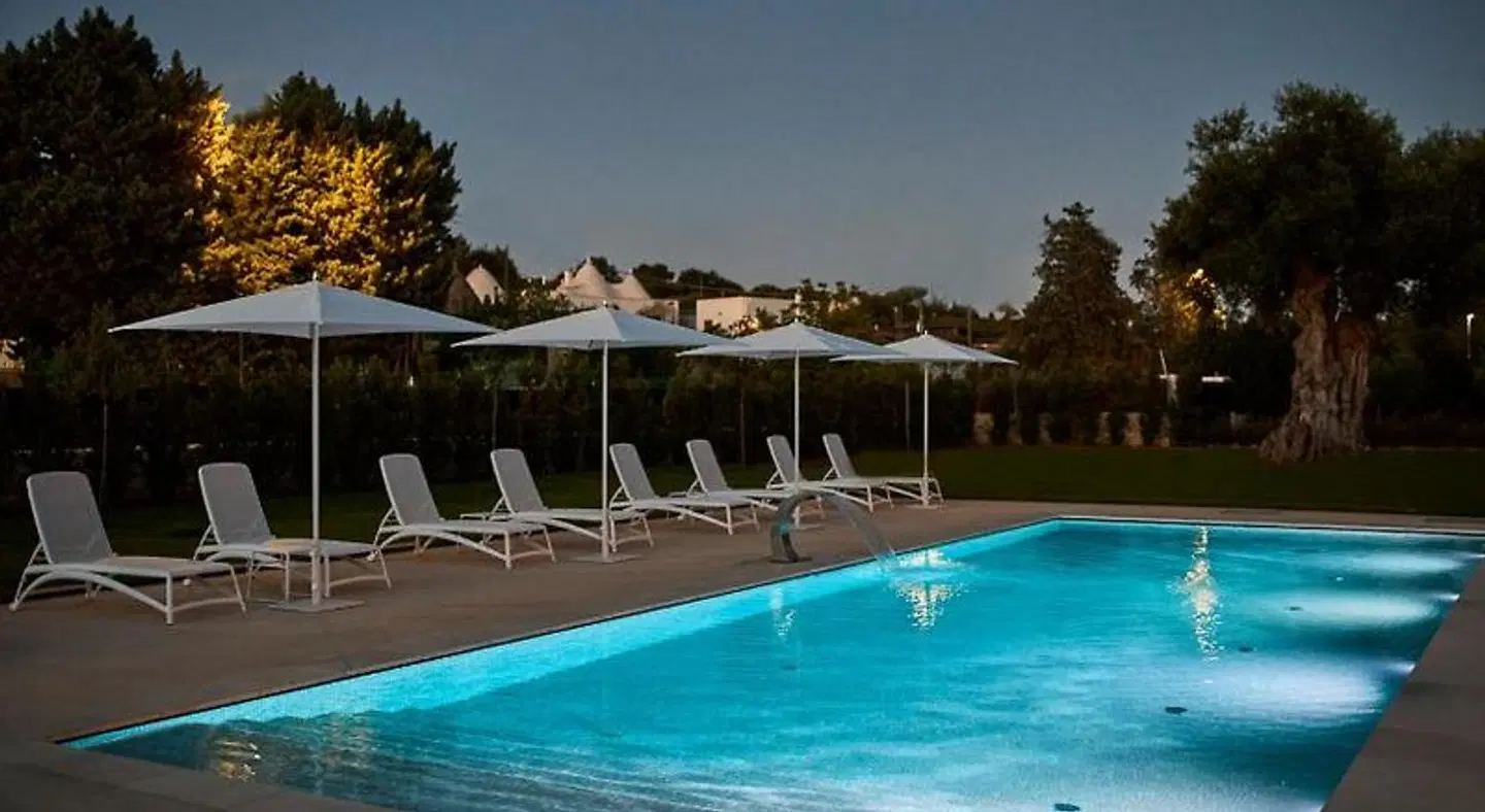 Le Bianche OUTDOOR_POOL