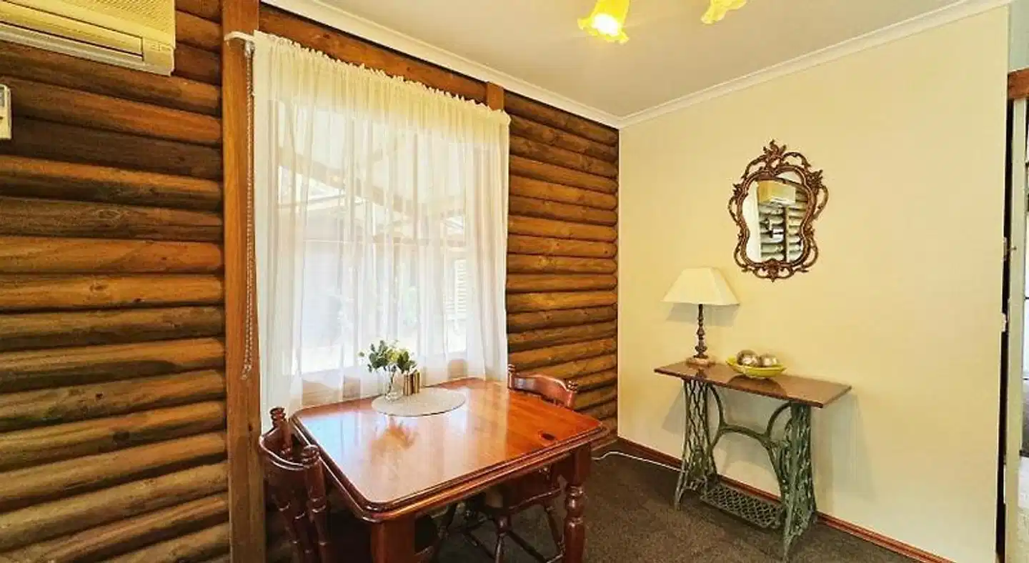 Halls Gap Log Cabins Badezimmer