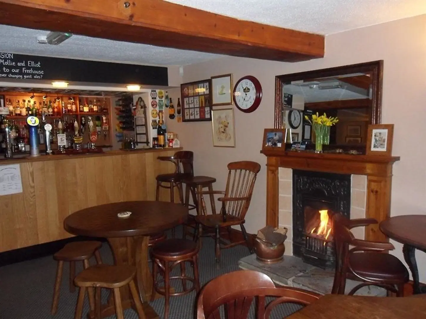Old Oak Tree Bar