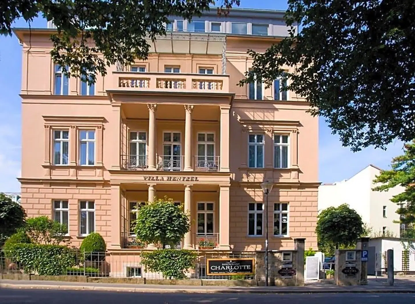 Villa Hentzel EXTERIOR