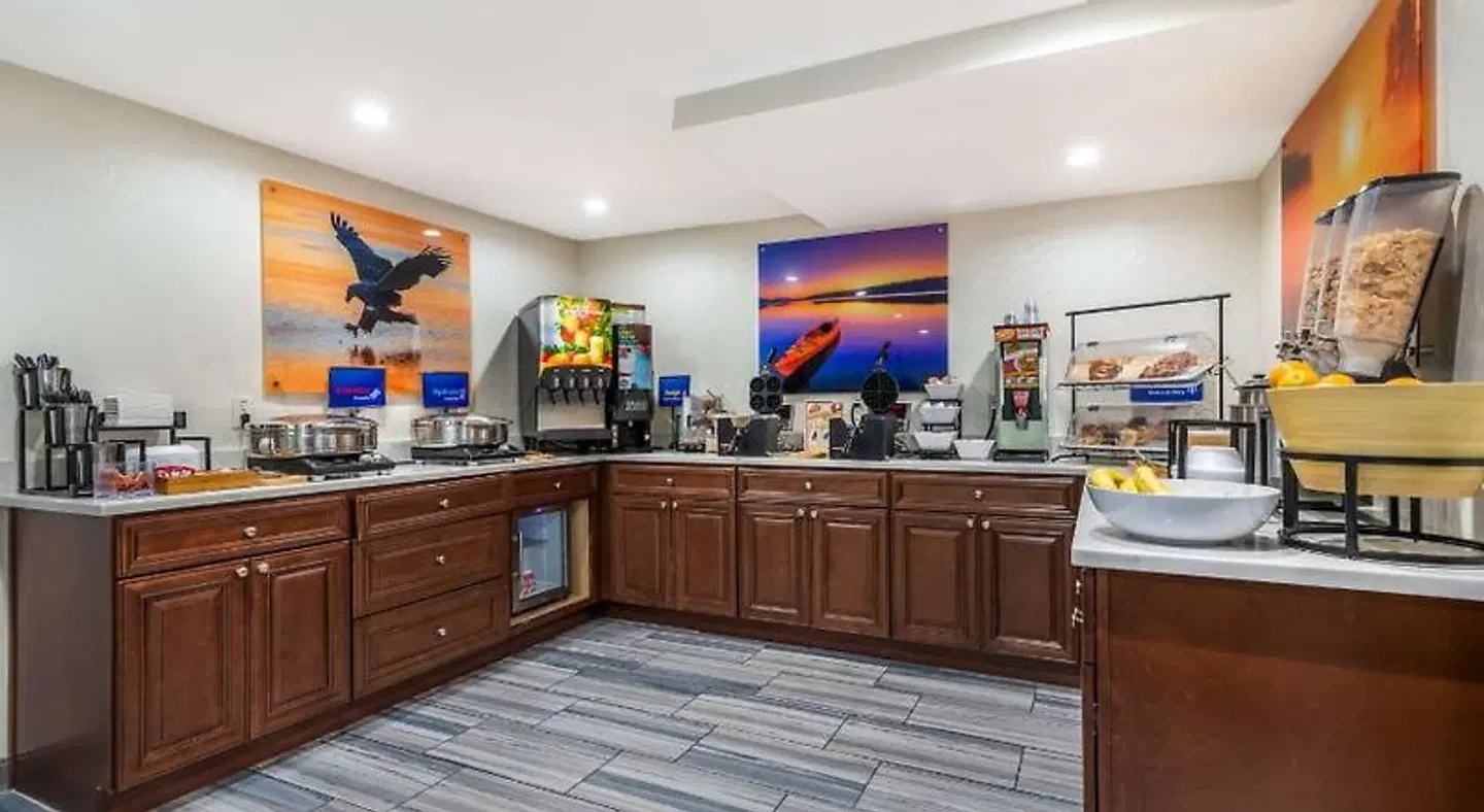 Best Western Atlanta-Marietta Ballpark Hotel Bar