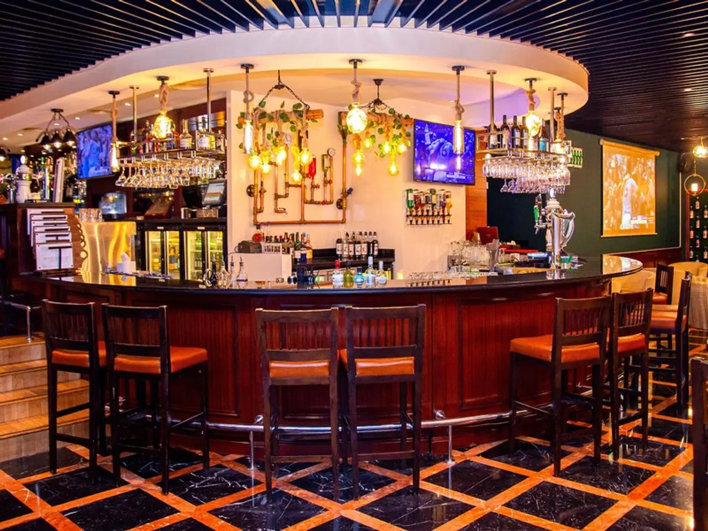 Park Regis Kris Kin Hotel Bar
