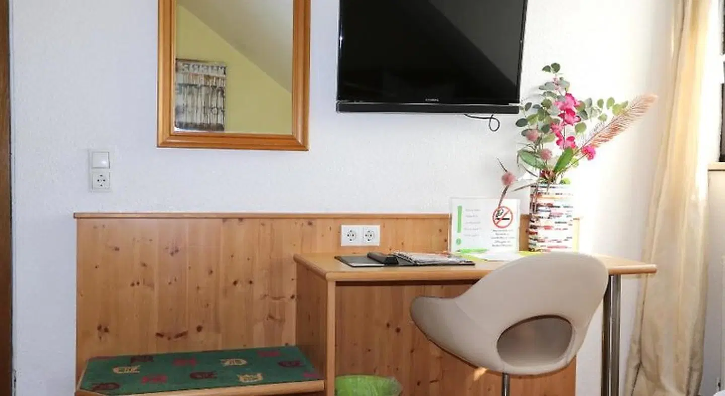 AVENUE ALTENFURT Bar