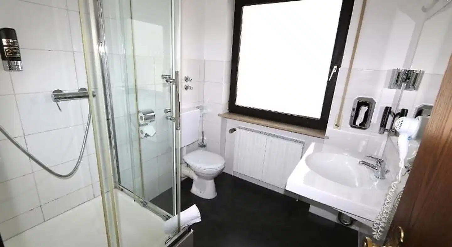 AVENUE ALTENFURT Badezimmer