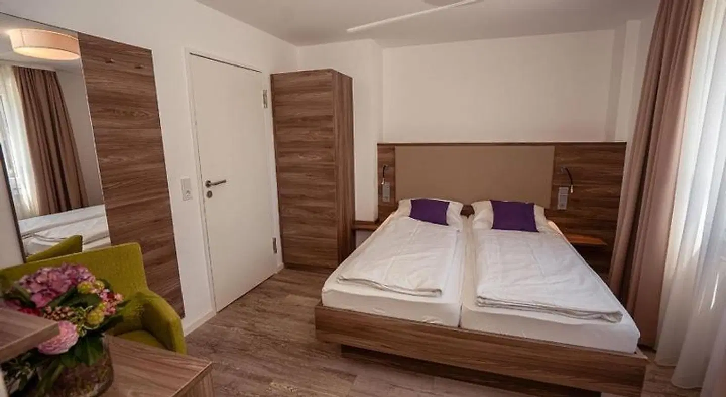 Schlegel ROOM_EXAMPLE