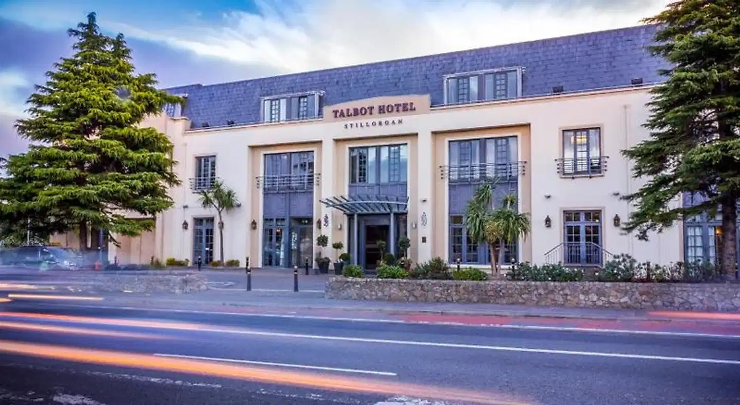 Talbot Hotel Stillorgan Aussenansicht