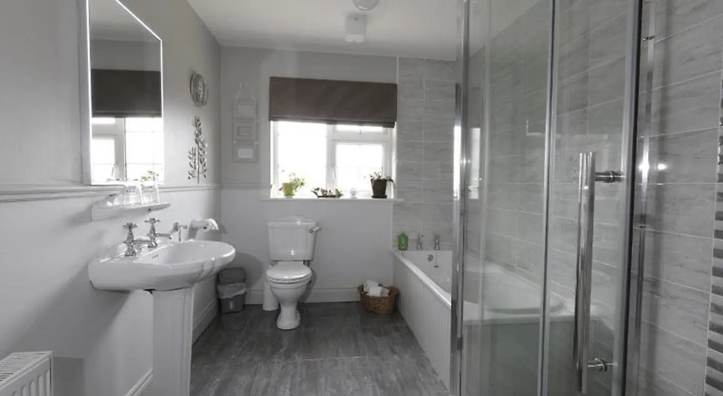 Lurgan House Badezimmer