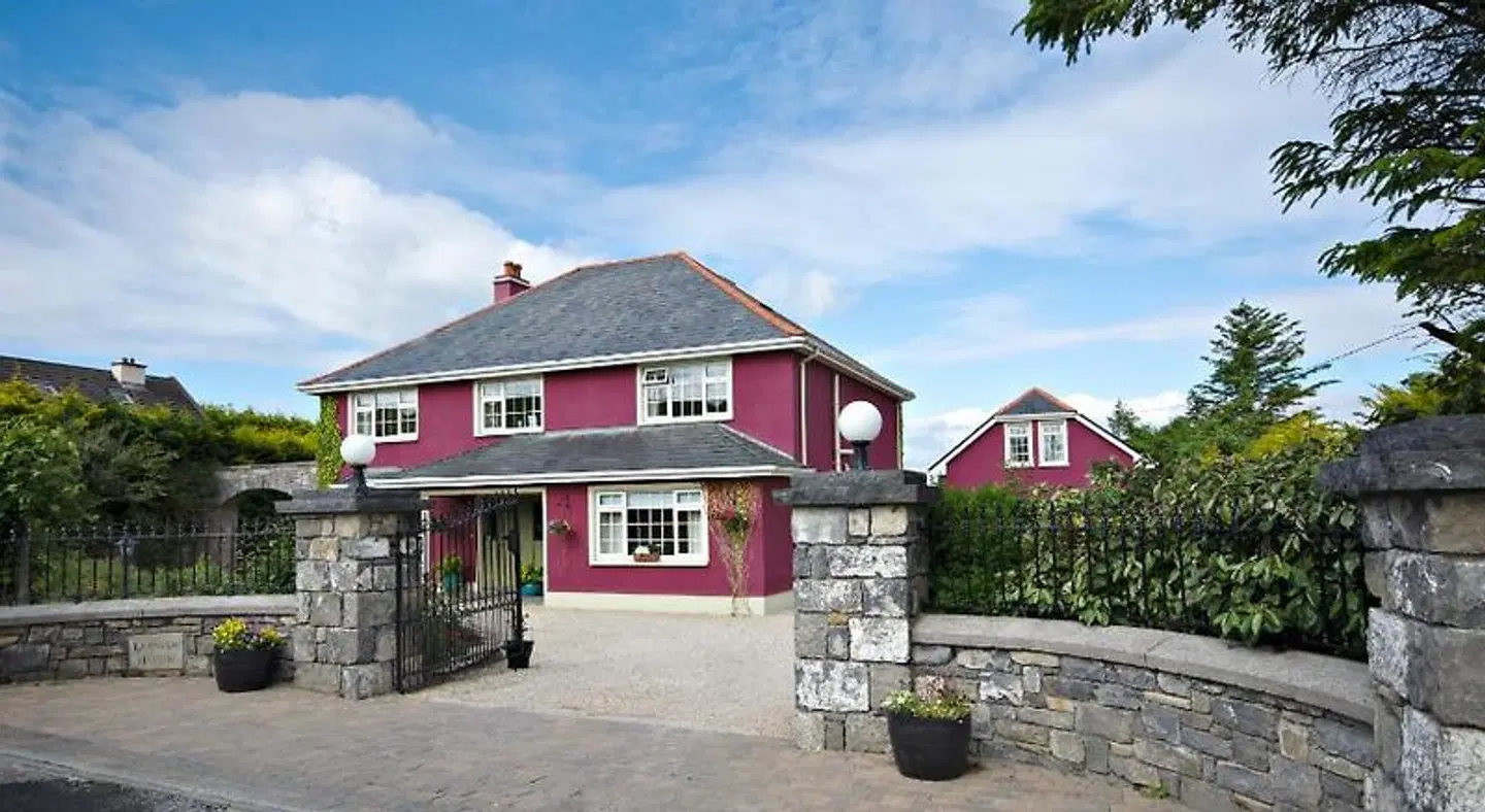 Lurgan House EXTERIOR